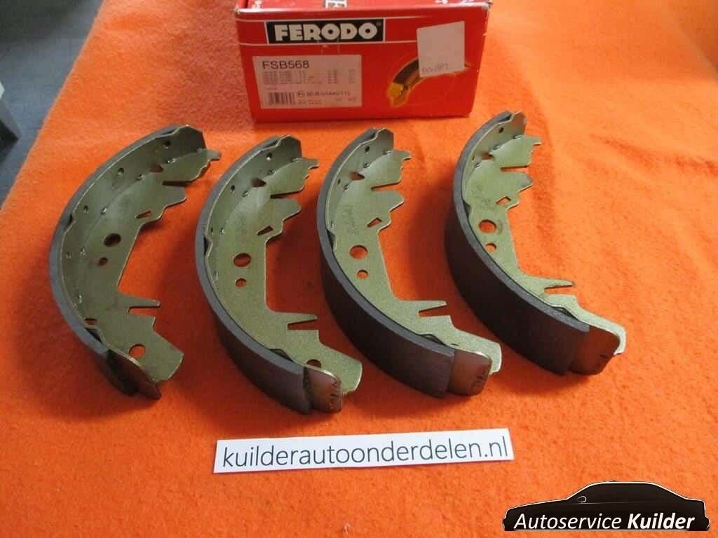Remschoenset Chrysle Voyager  57mm breed Ferodo Nieuw, Chrysler, -, -, Nieuw