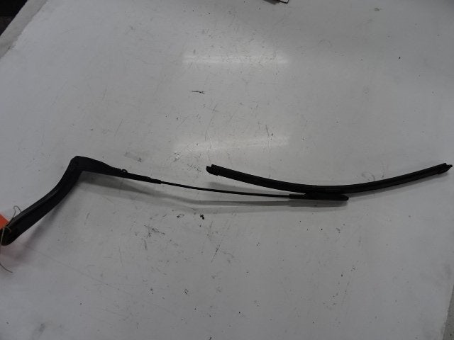 BRAS ESSUIE-GLACE AVANT DROIT BMW 1 serie (F21), Utilisé, BMW, Petuelring 130
80809  München, DE, Bayerische Motoren Werke AG