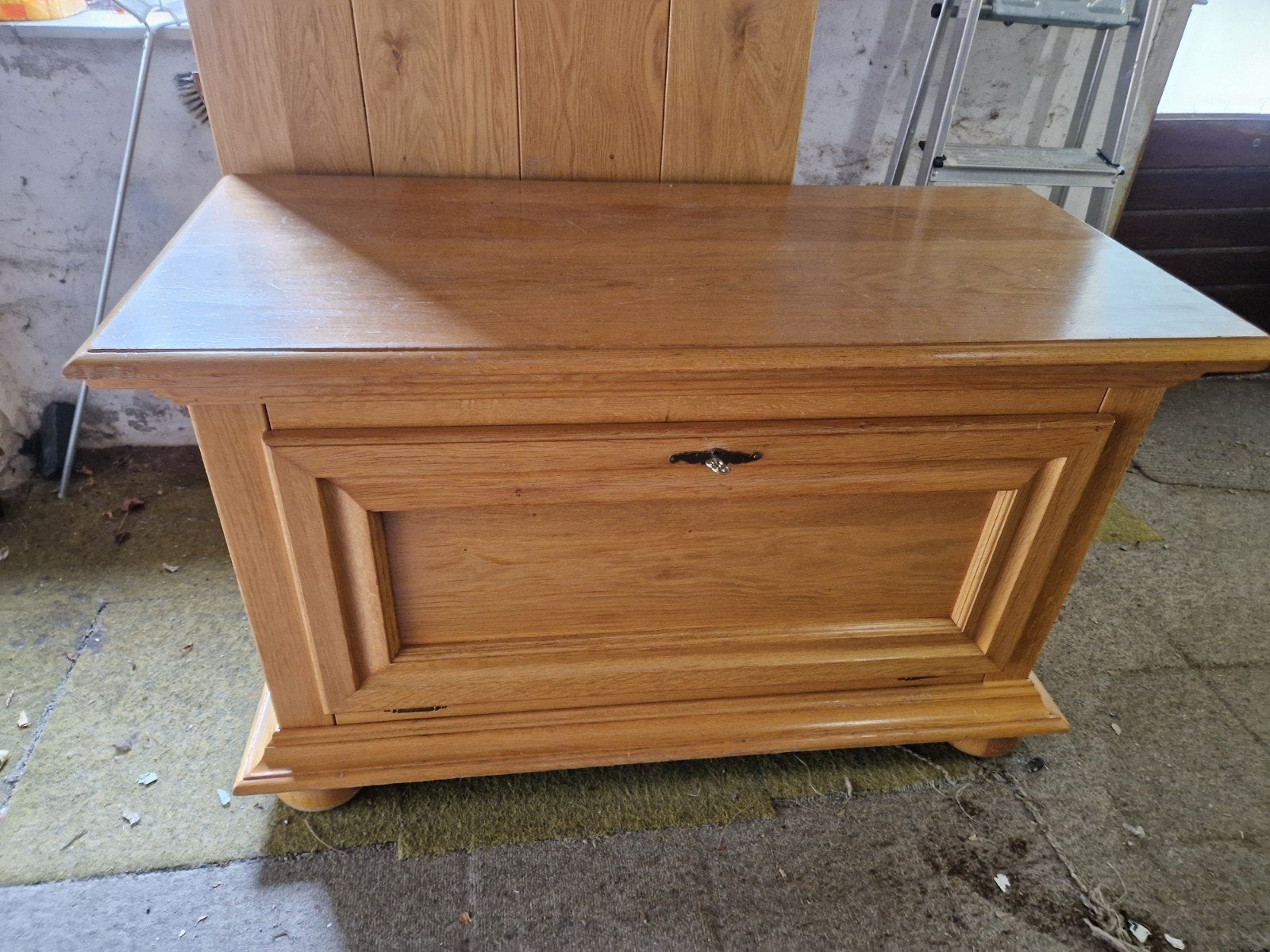 Eikenhout kist en tafel, Ophalen, Zo goed als nieuw, Eikenhout