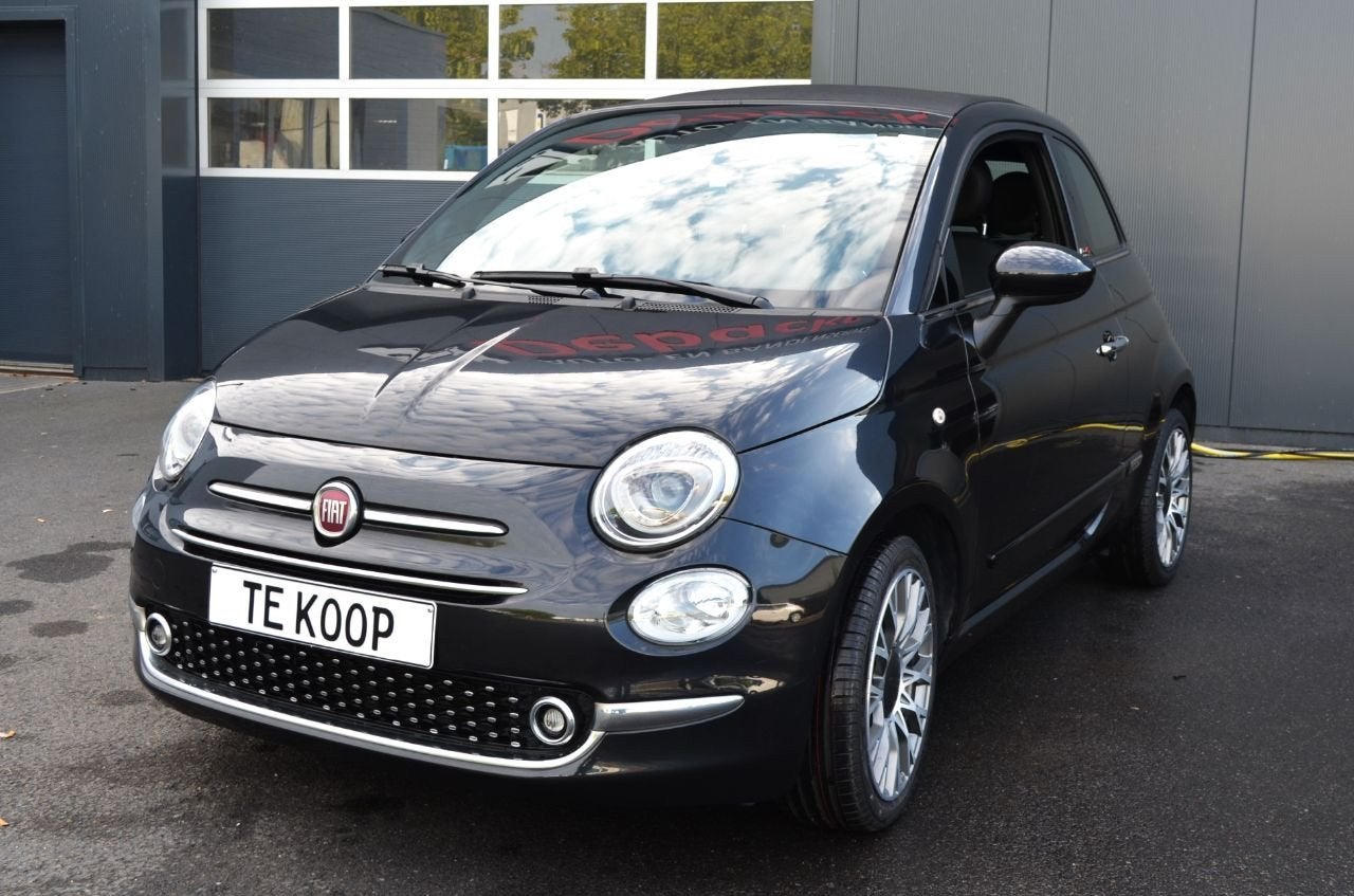 Fiat 500 Cabrio NAV/parkeersensoren/leder (bj 2021), Auto's, 4 zetels, Gebruikt, Cabriolet, Zwart