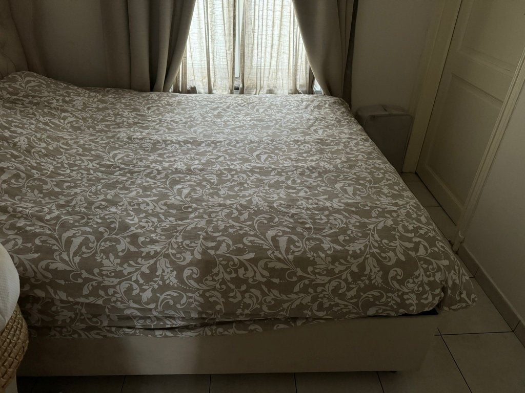 Lit, Maison & Meubles, Chambre à coucher | Lits, Beige, Comme neuf, Enlèvement, 200 cm