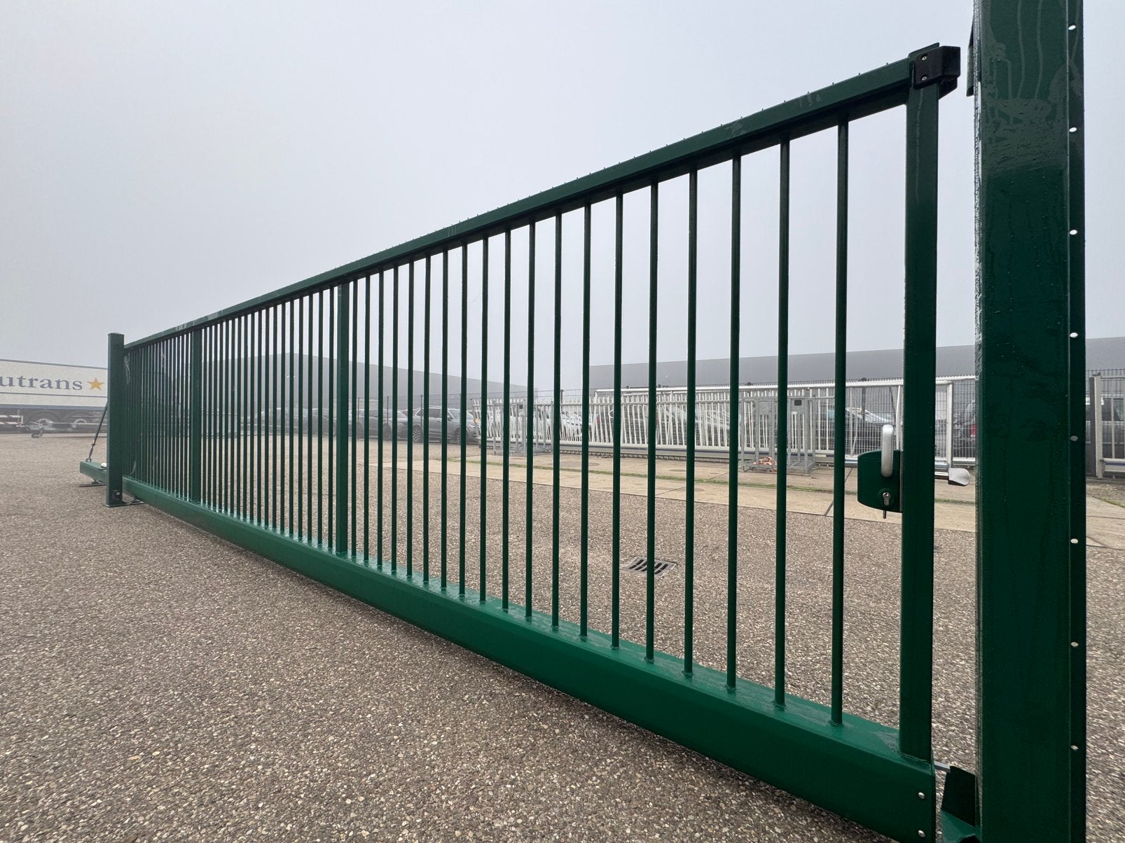 Grande porte coulissante en porte-à-faux,  de 8,00 mètres, Jardin & Terrasse, Neuf, 200 cm ou plus, Porte coulissante, 150 à 200 cm