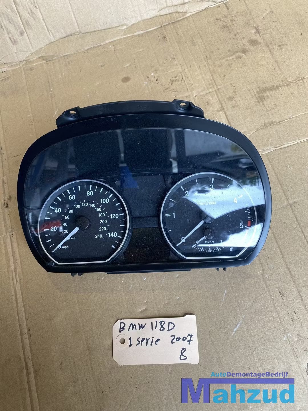 BMW 1 SERIE E87 km teller instrumentenpaneel (UK) (ENGELS), Auto-onderdelen, Petuelring 130
80788  Munich, DE, Gebruikt, Info@bmw.de