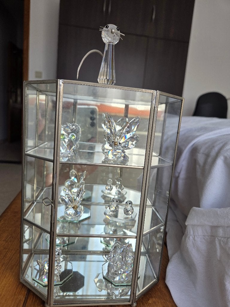 Vitrinekastje met verzameling Swarovski-figuren, Ophalen, Gebruikt, Figuurtje