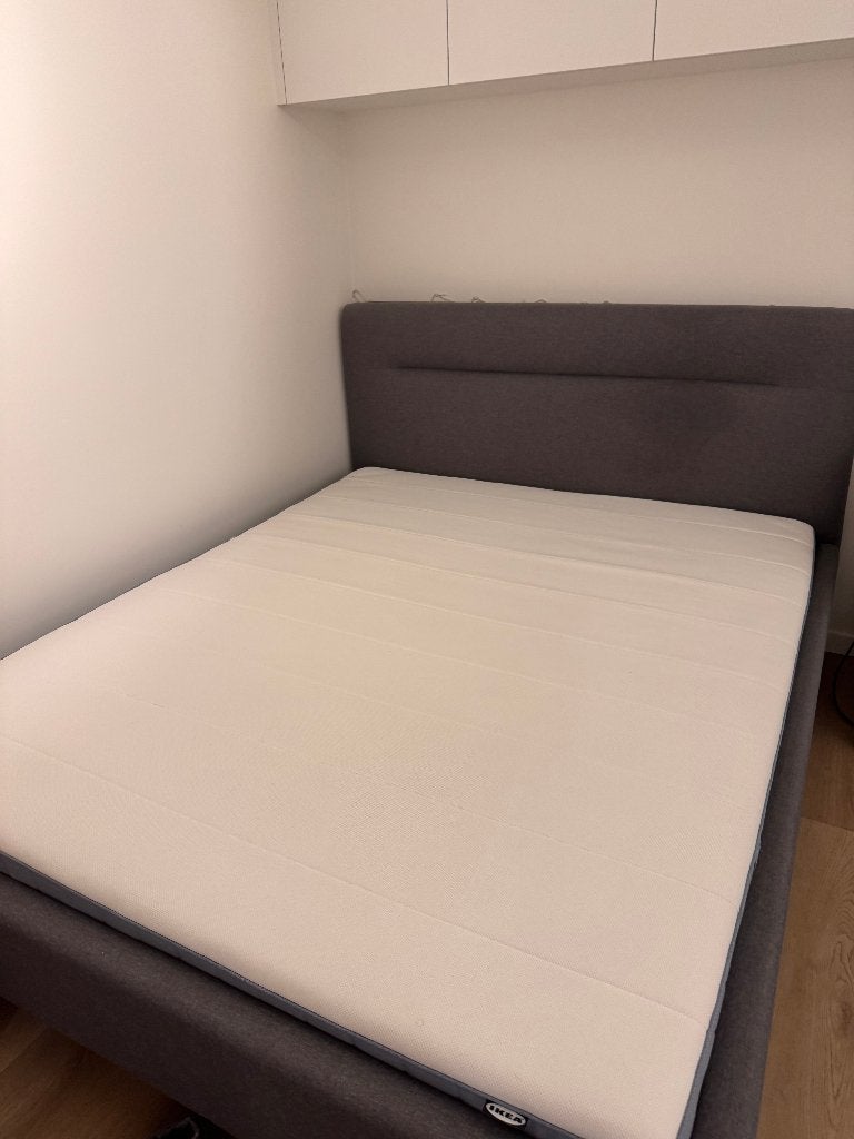 Matelas IKEA VESTERÖY (160x200) Comme neuf, Matelas, Comme neuf, Enlèvement, 200 cm