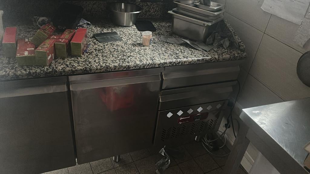 Pizza koeltoog, Ophalen