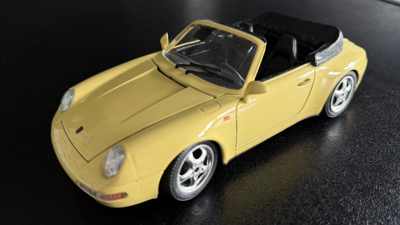 Porsche 911 Carrera cabrio, Ophalen, Zo goed als nieuw