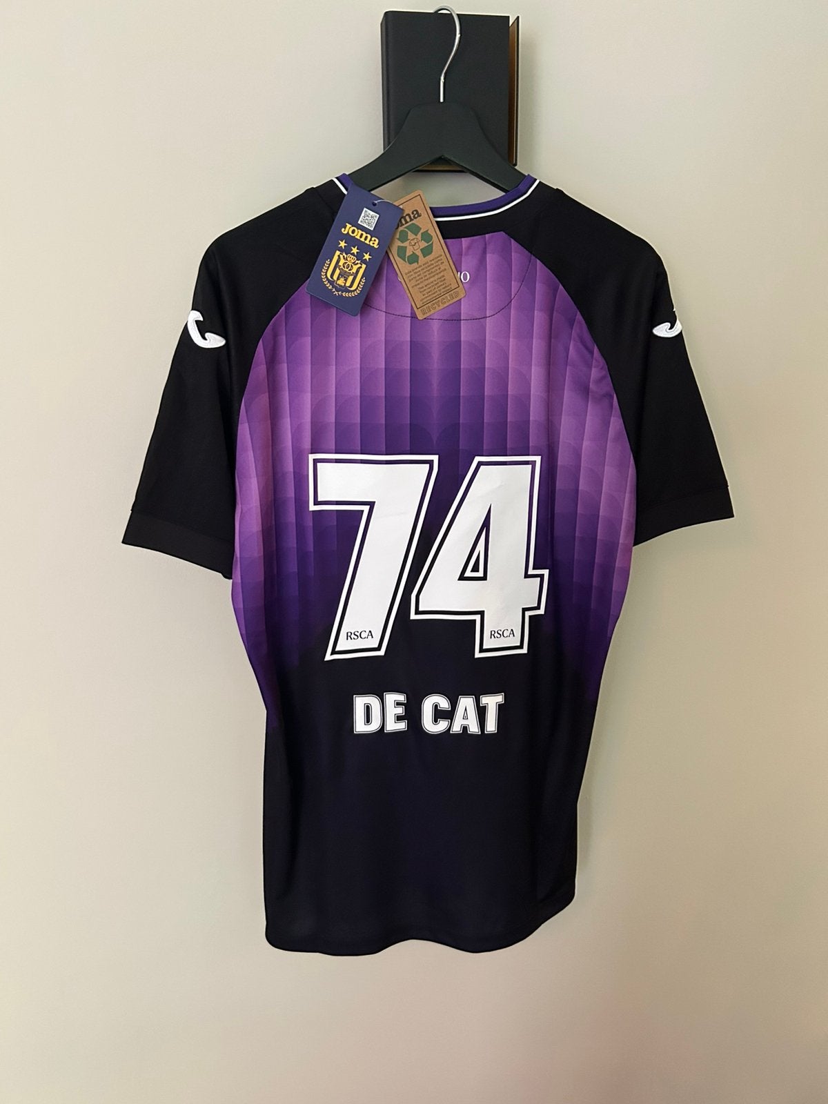 Maillot RSC Anderlecht 2025/26 – Nathan De Cat #74, Sports & Fitness, Football, Taille L, Enlèvement ou Envoi, Neuf, Maillot