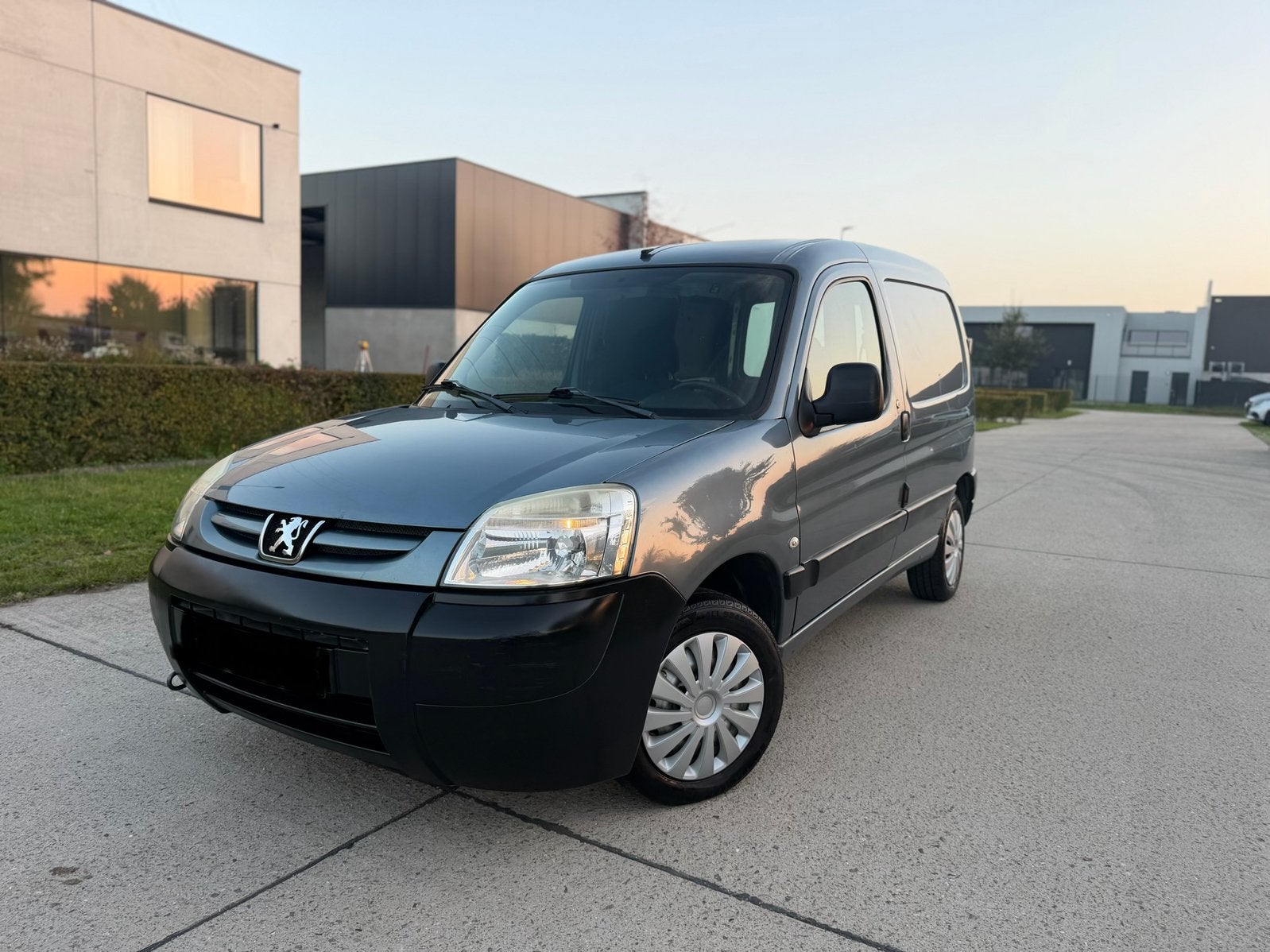 zeer nette peugeot partner 1.6hdi trekhaak blankogekeurd vvk, Diesel, Particulier, ABS, Te koop