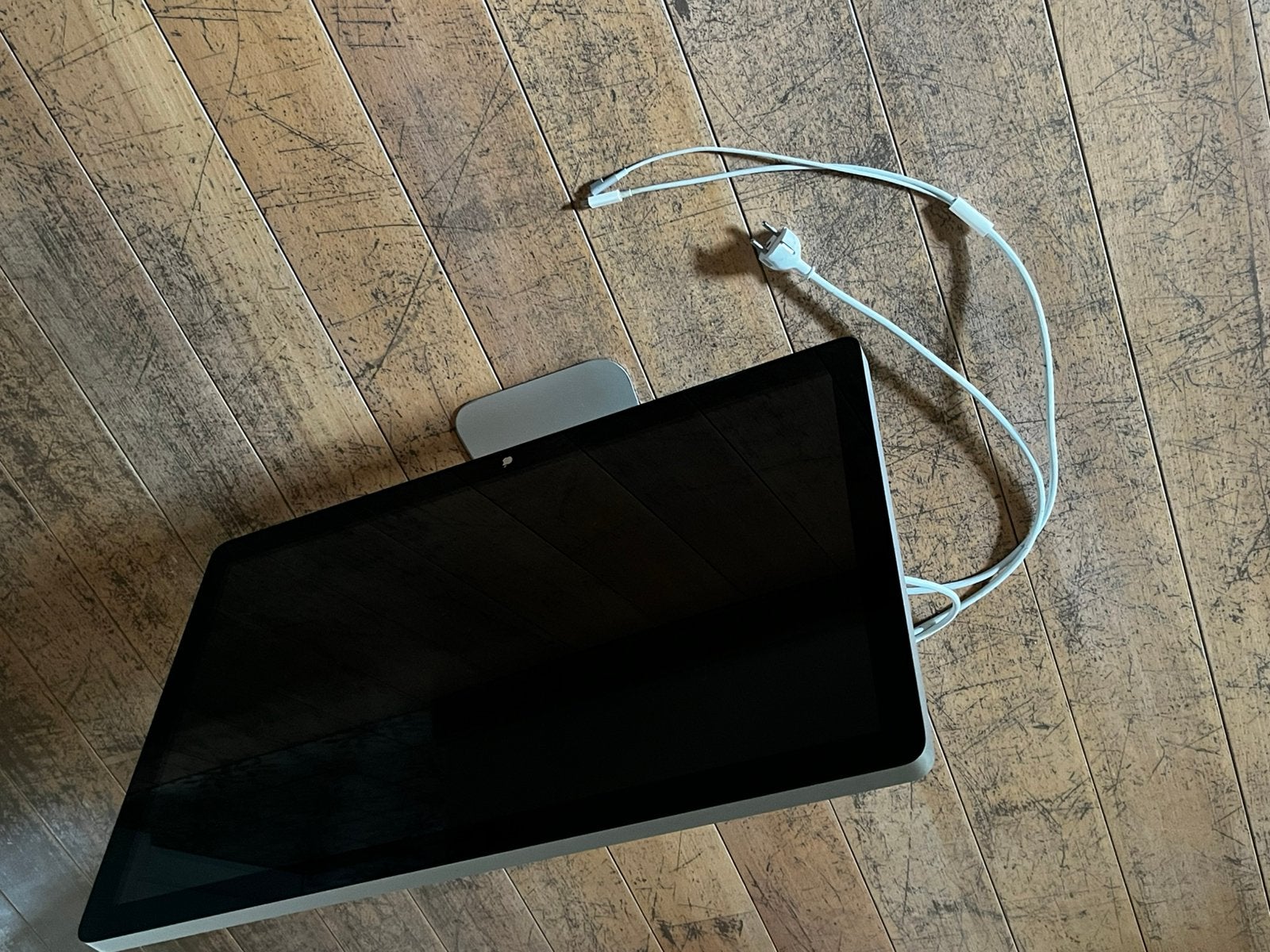 Scherm apple disgonasl 74 cm, Computers en Software, Overige Computers en Software, Ophalen, Zo goed als nieuw