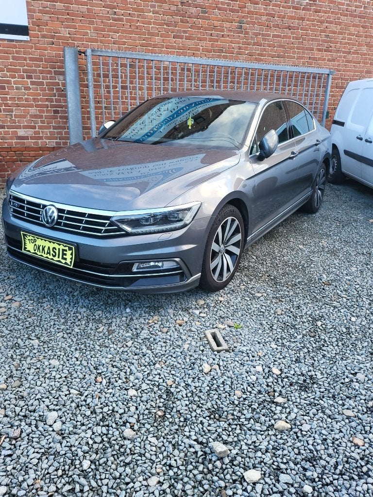 VW Passat R-Line 1.6 TDI /122973 Km/Xénon/Euro6/13900 €, Autos, Argent ou Gris, Achat, Entreprise, Noir