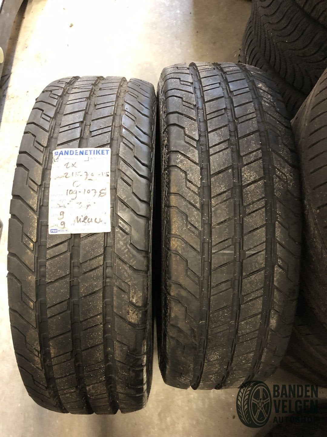 2 x 215-70-15 C 109-107S Continental ContiVanContact 100 Pri, Auto-onderdelen, Banden en Velgen, 15 inch, -, -, Nieuw