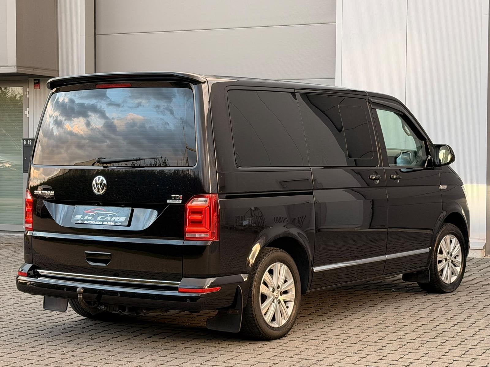 Vw multivan 2.0 tdi automaat  150 pk, Auto's, Automaat, Monovolume, https://public.car-pass.be/recalls?lang=nl, Euro 6