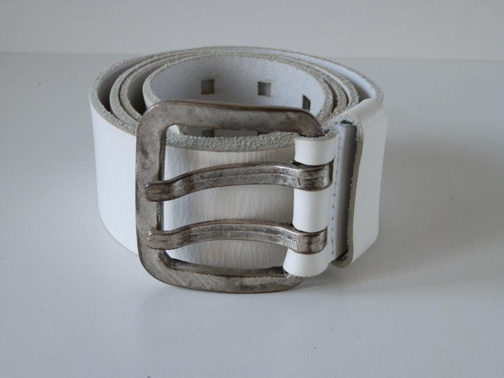 The Belt riem. Leer. Wit., Ophalen of Verzenden, 115 cm of meer, Riem of Ceintuur, Wit