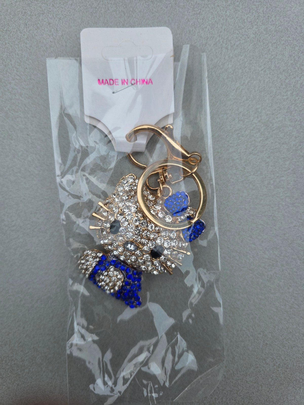 Hello Kitty sleutelhanger blauw strass, Ophalen of Verzenden, Nieuw, Knuffel of Figuurtje