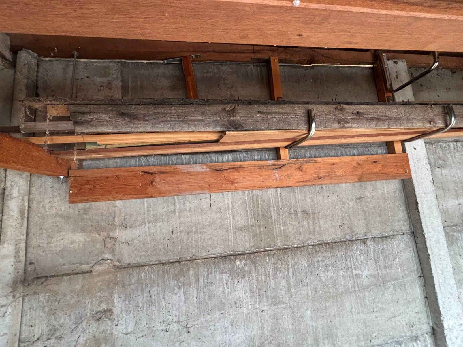 Gratis verschillende soorten droog hout, Tuin en Terras, Brandhout, Ophalen