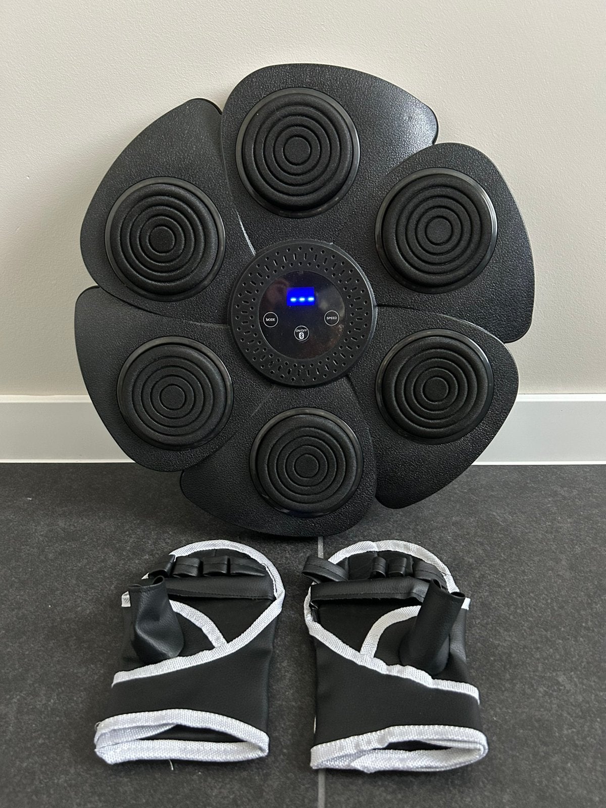 Electric Boxing Machine, Reaction Speed,Equipped with Gloves, Ophalen, Zo goed als nieuw