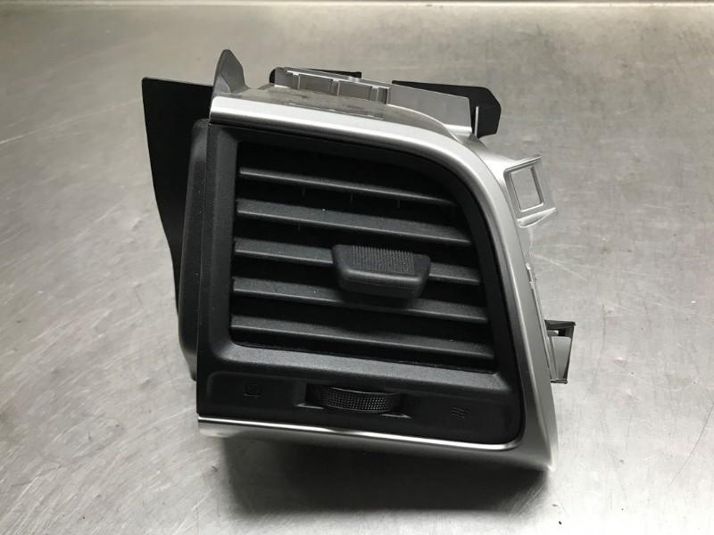DIVERS Luchtrooster zijkant Toyota Verso S (|5565052240|), Utilisé, Toyota