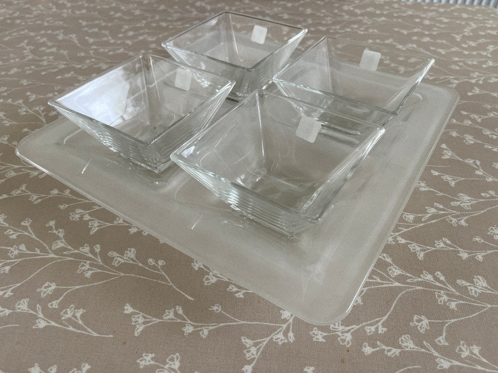 4 aperitief kommetjes in kristal met schaal, Huis en Inrichting, Ophalen, Overige merken, Kom(men), Modern