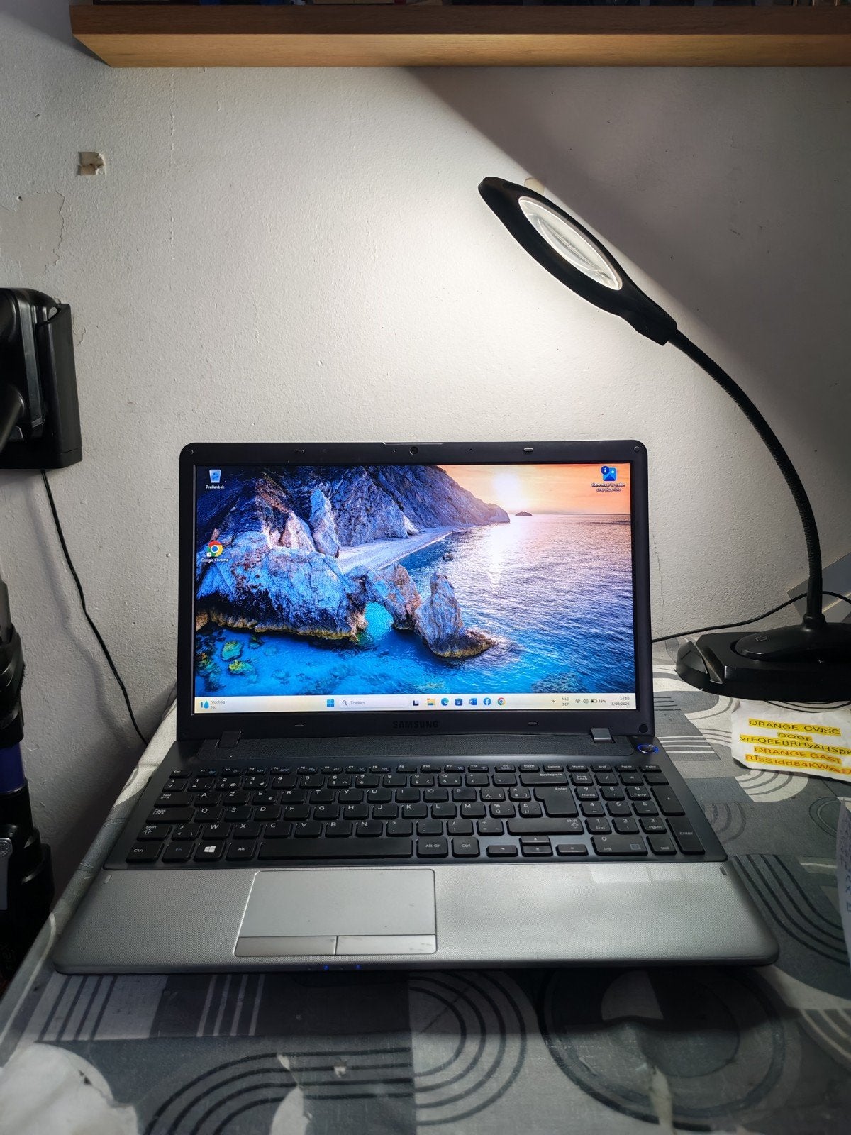 SAMSUNG NP355V5C — 15,6 POUCES — WINDOWS 11, Informatique & Logiciels, Enlèvement ou Envoi, 8 GB, Utilisé, Samsung