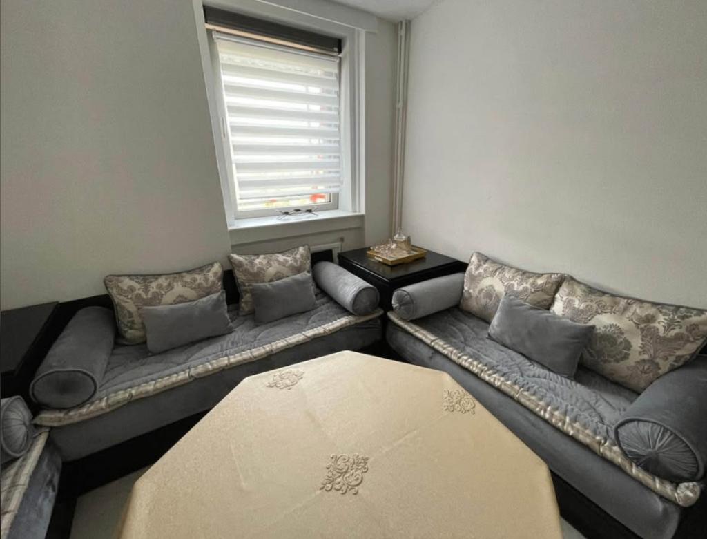 salon marocain., Ophalen, Zo goed als nieuw, Stof