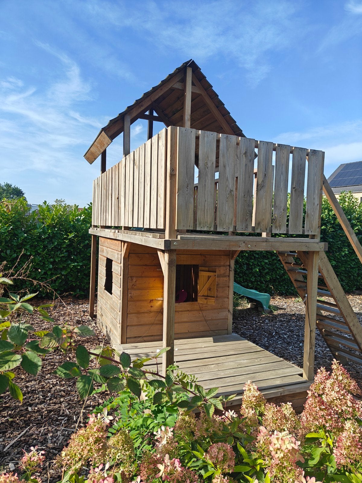 Houten speelhuisje, Kinderen en Baby's, Speelgoed | Buiten | Speeltoestellen, Ophalen, Gebruikt, Glijbaan
