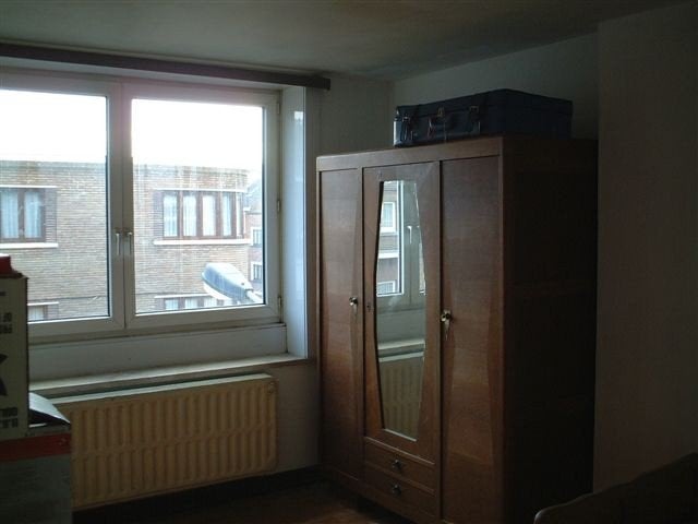 Charleroi, chambre à louer avec domicile