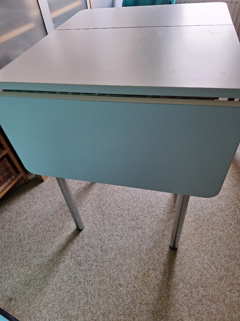 Stevig keukentafeltje, Enlèvement, Comme neuf, Rectangulaire