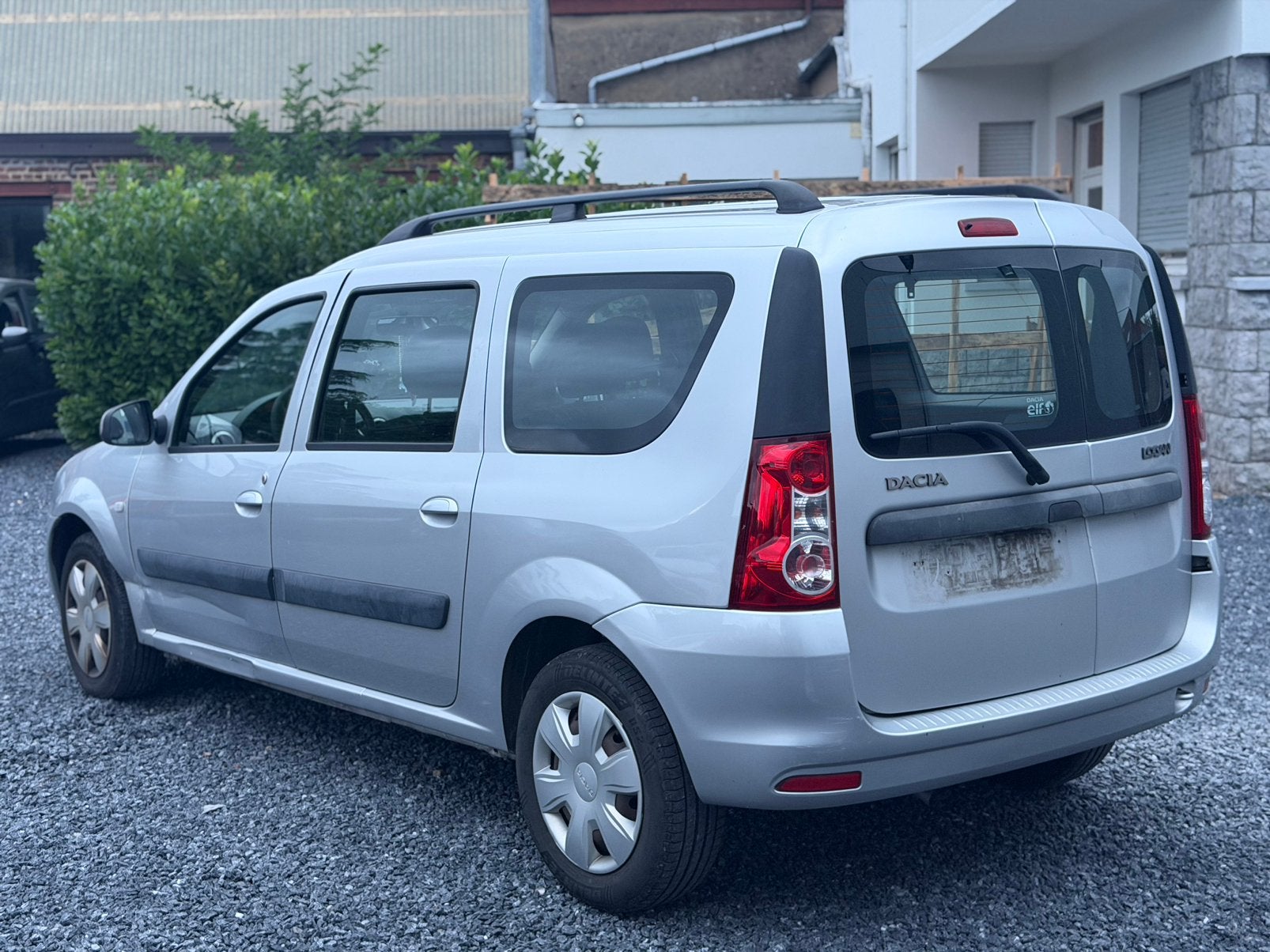 Dacia Logan | 1.6 essence | 100.000km |, Auto's, Dacia, Euro 5, Monovolume, Logan, Bedrijf