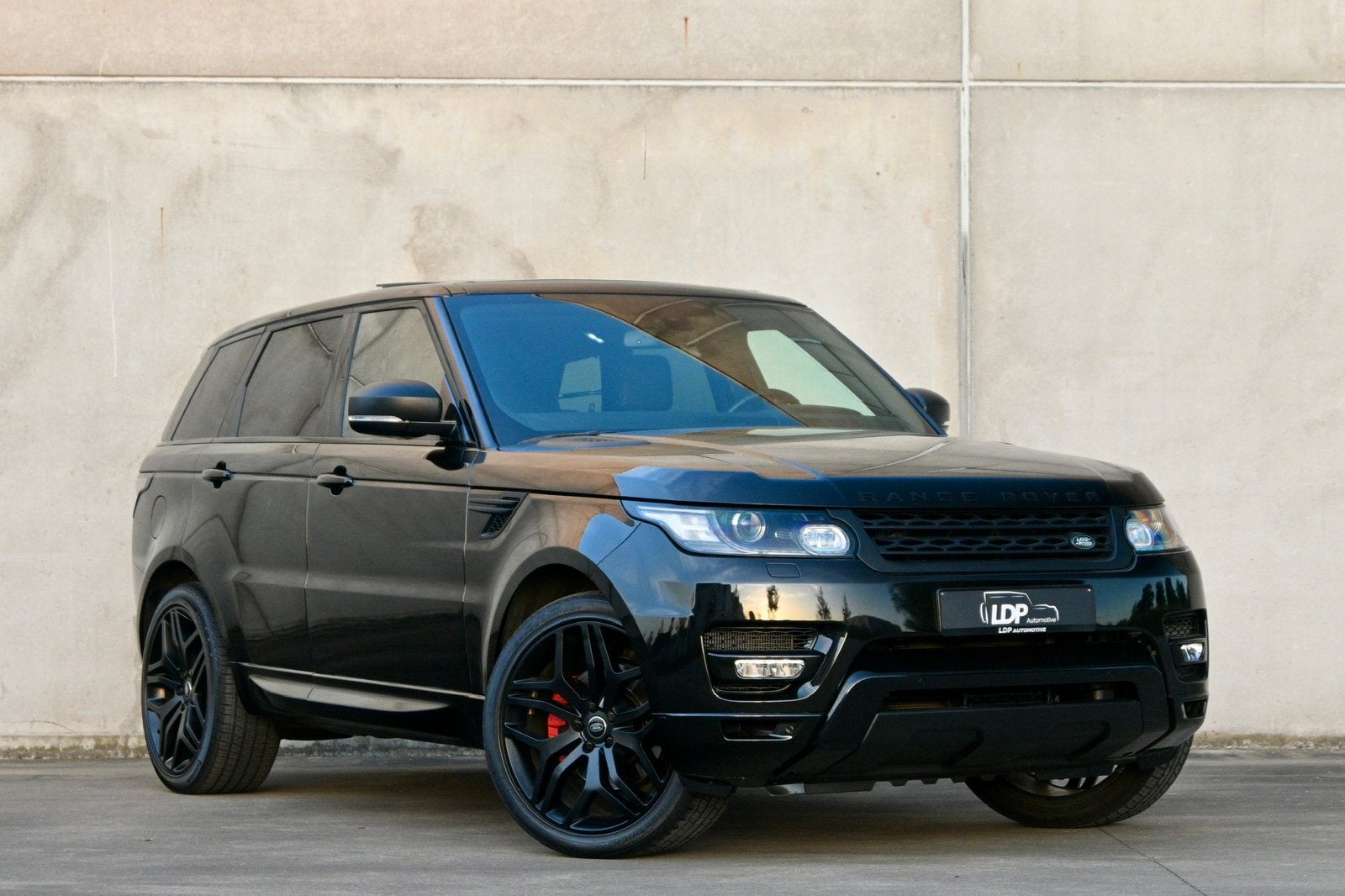 Range Rover Sport 3.0 Tdv6 Hse Stealth Lage Km stand!, Auto's, Bluetooth, Euro 6, Bedrijf, Te koop