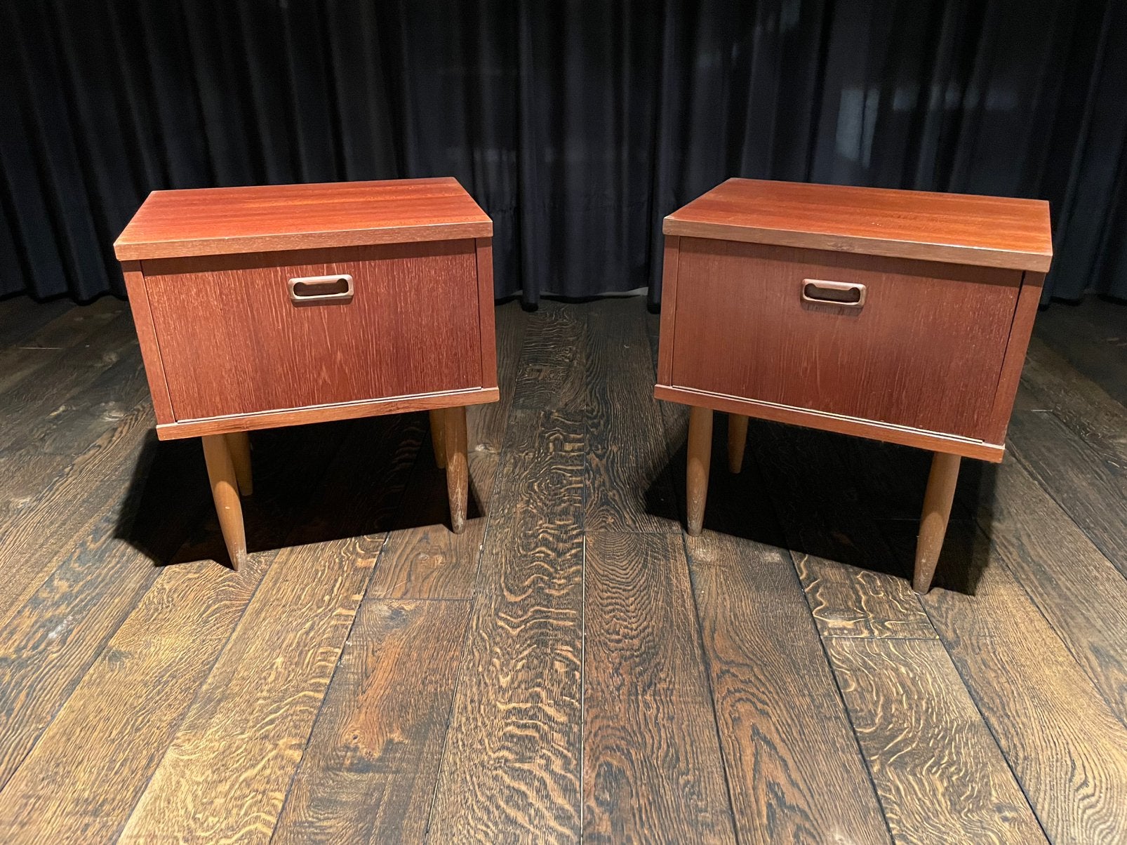 Set vintage Deense stijl nachtkastjes – Teak – midcentury, Ophalen