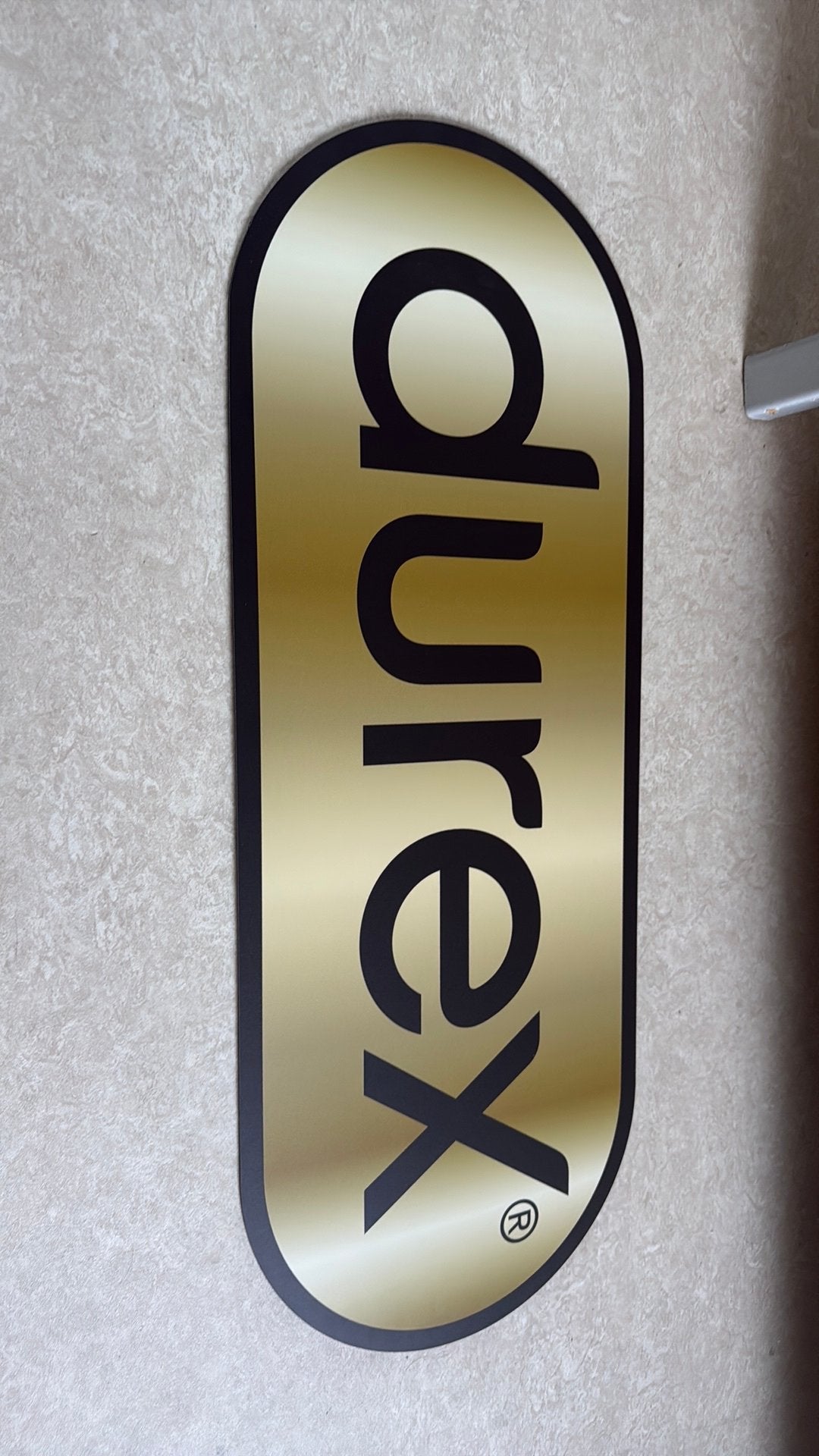 Durex reclame bord, Ophalen