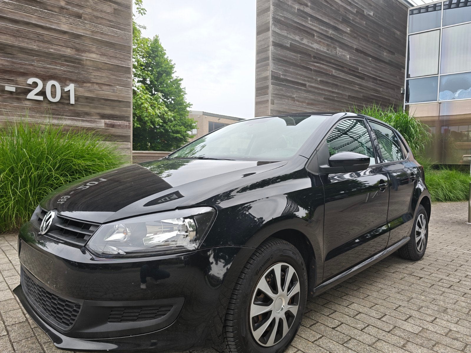 VW polo

1200 benzine/
Digitale airconditioning/notebook, Auto's, Euro 5, Bedrijf, Polo, https://public.car-pass.be/vhr/7c9535b2-1755-44a3-8eaf-e9c9e76bf703