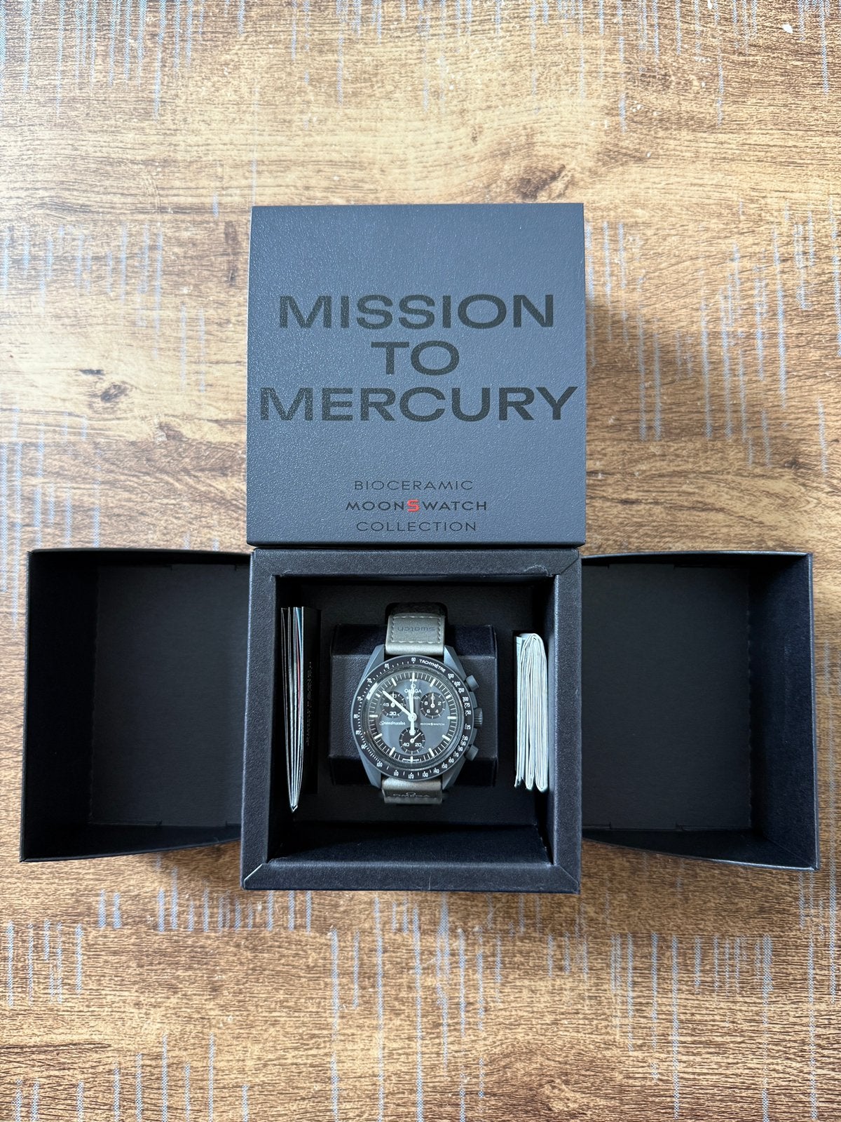 Omega X Swatch Mission to Mercury, Bijoux, Sacs & Beauté, Montres | Hommes, Comme neuf, Montre-bracelet, Omega, Autres matériaux