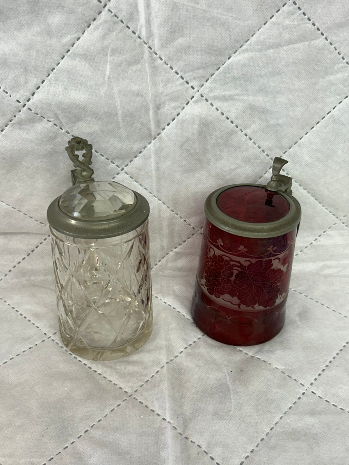 2 pots à bière en cristal, Enlèvement