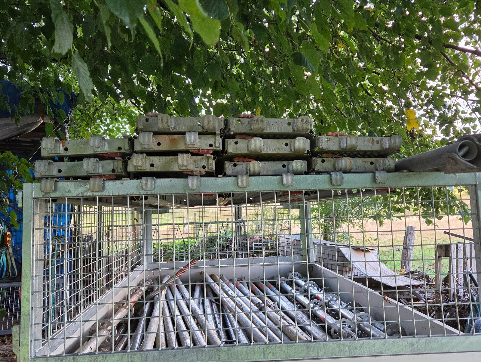échafaudage  réservé jusque demain midi, Bricolage & Construction, Échafaudages, Enlèvement