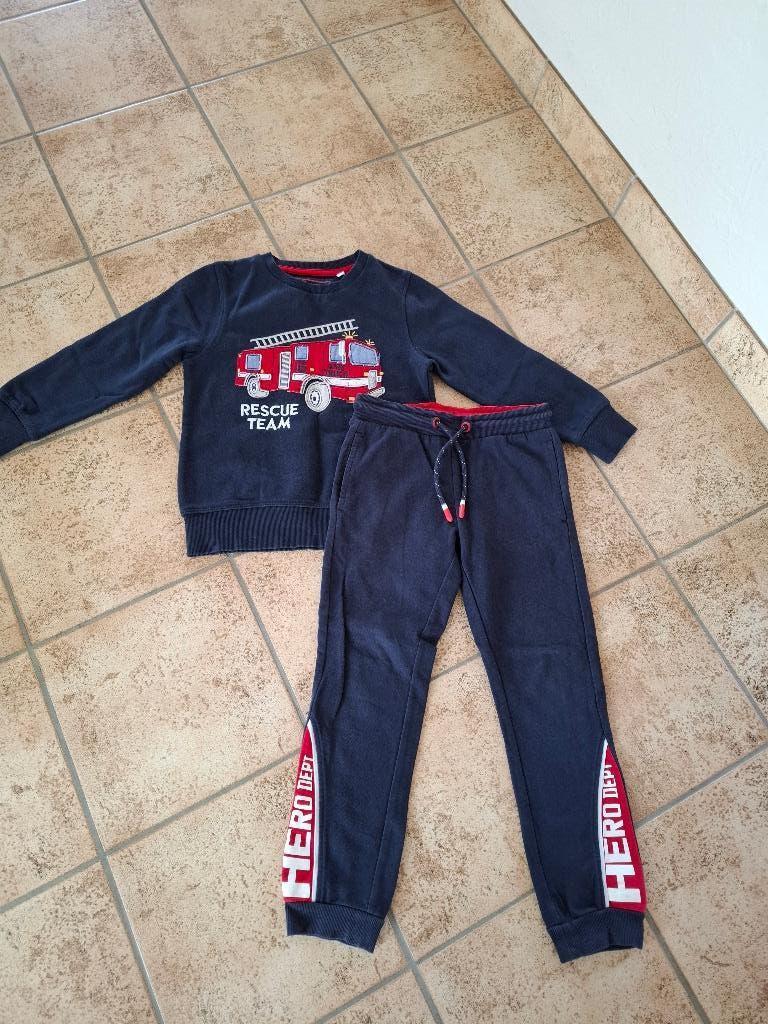 jogging , als nieuw  maat 122, Kinderen en Baby's, Kinderkleding | Maat 122, C&A, Zo goed als nieuw, Jongen, Ophalen
