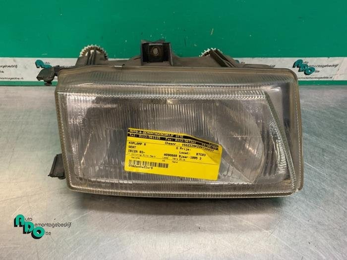 Phare droit d'un Seat Ibiza (Ibiza 93-), -, 3 mois de garantie, Utilisé, -
