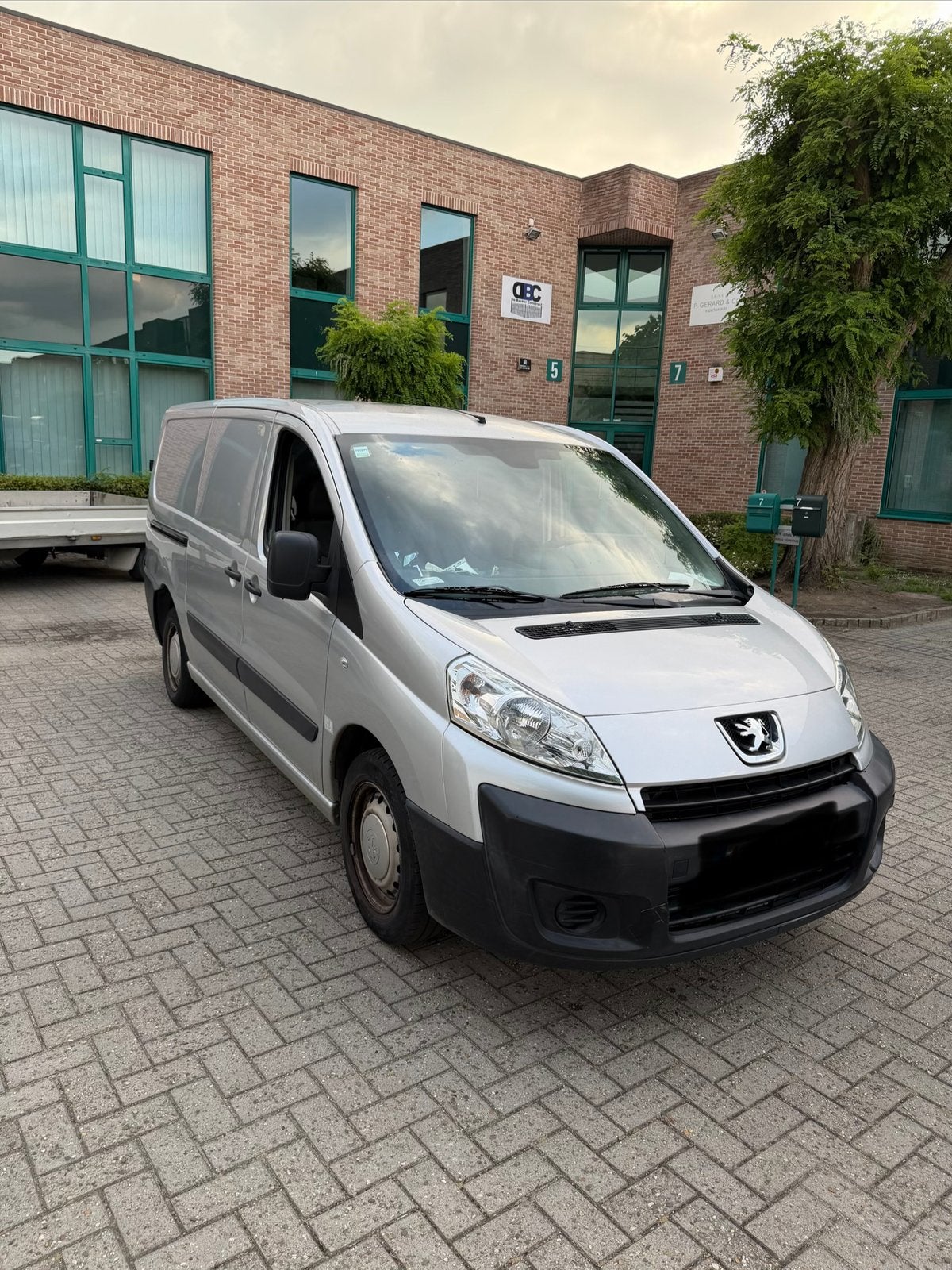 Peugeot partner 2.0L, Autos, Argent ou Gris, Achat, Boîte manuelle, Diesel