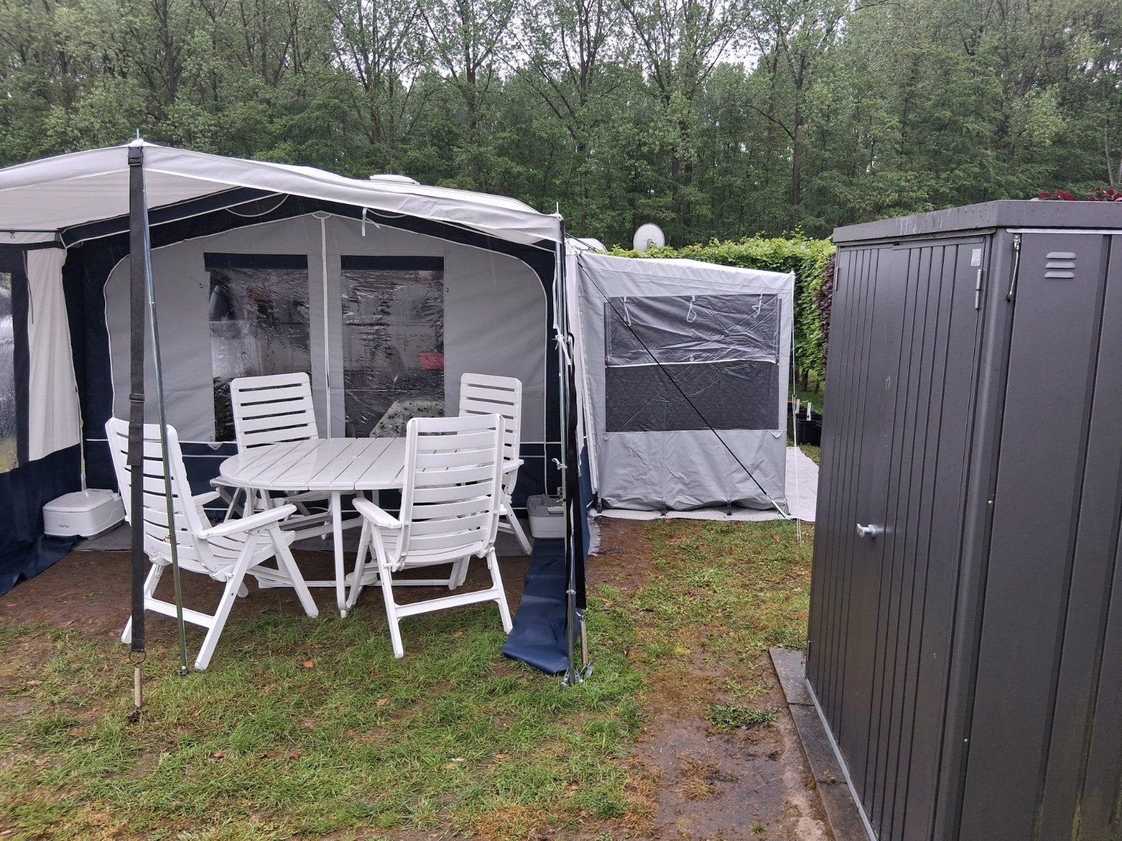 caravan met voortent en luifel en slaaptent 4 seizoenen, Particulier, Luifel, Tot en met 4