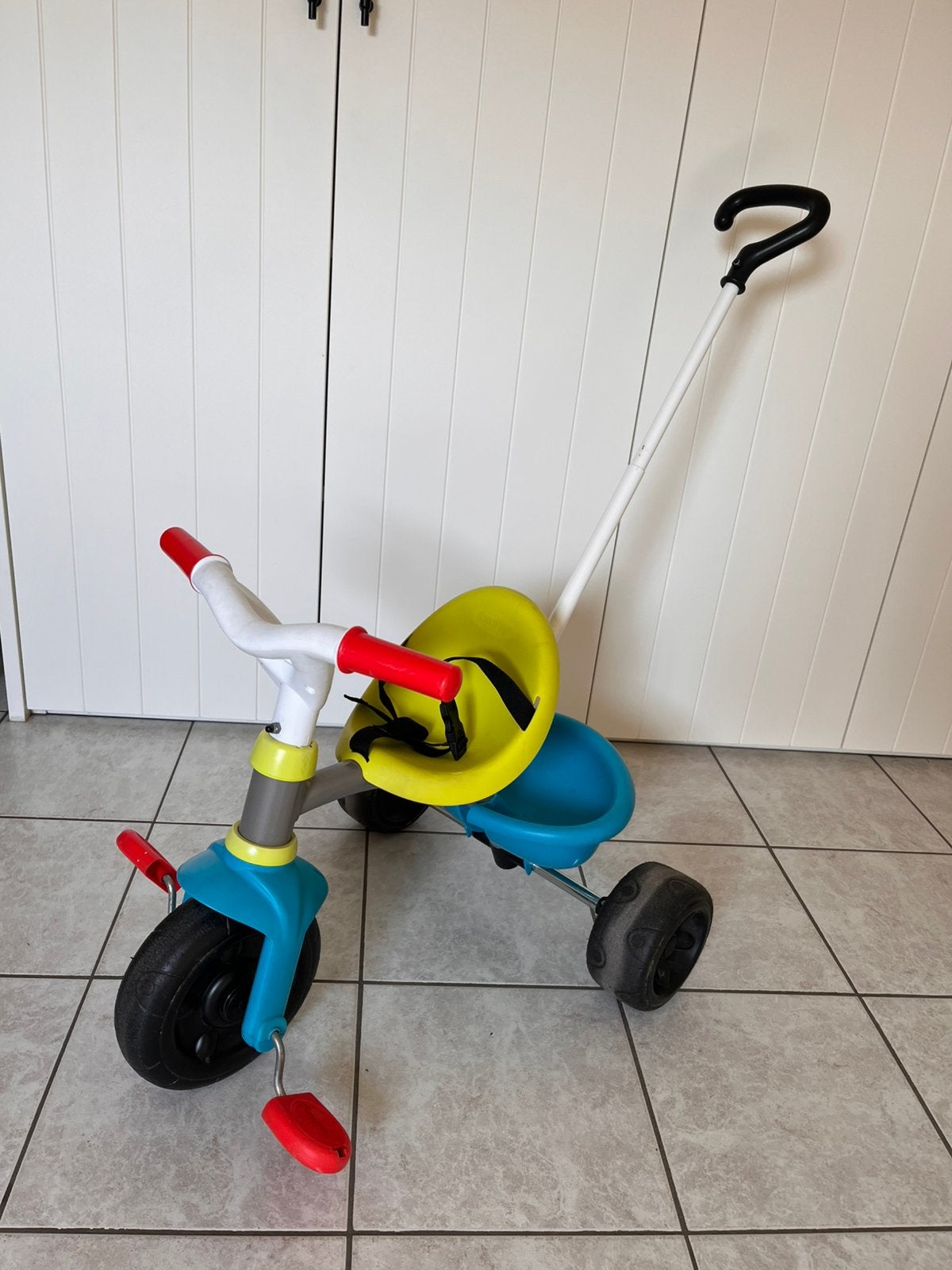 Driewieler met duwstang, Fietsen en Brommers, Ophalen, Zo goed als nieuw, Duwstang
