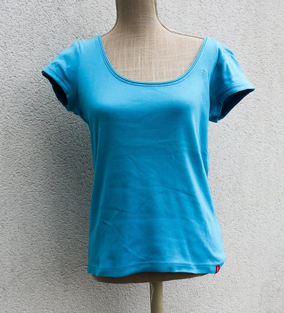 Joli Tshirt turquoise EDC XL, Vêtements | Femmes, Taille 42/44 (L), Enlèvement ou Envoi, Comme neuf, Bleu