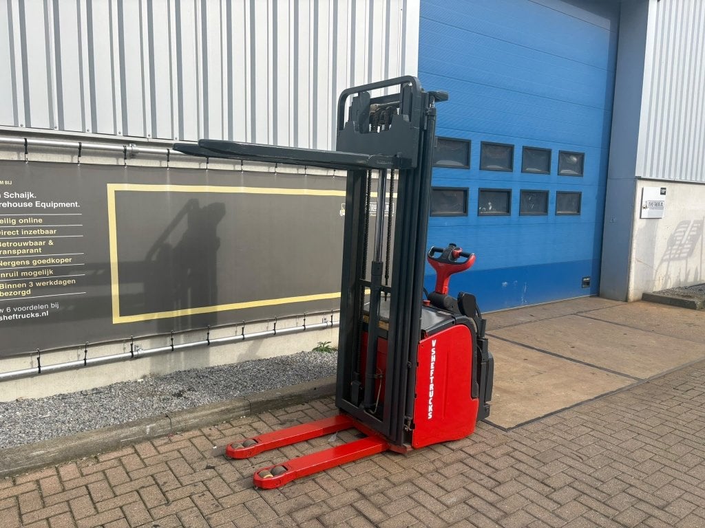 VS-23053 Elektrische Triplex stapelaar Linde 5300mm, Gebruikt