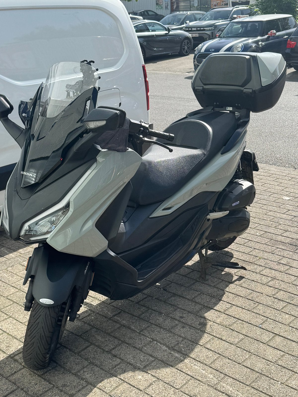Honda Forza, 125, 2025 17 000 km, Vélos & Vélomoteurs, Scooters | Yamaha, Comme neuf, Enlèvement ou Envoi