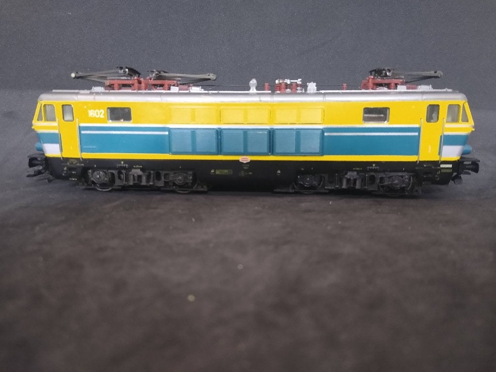 Märklin 3163 H0 E loc serie 1600 van de NMBS, Analogique, Enlèvement ou Envoi, Courant alternatif, Utilisé