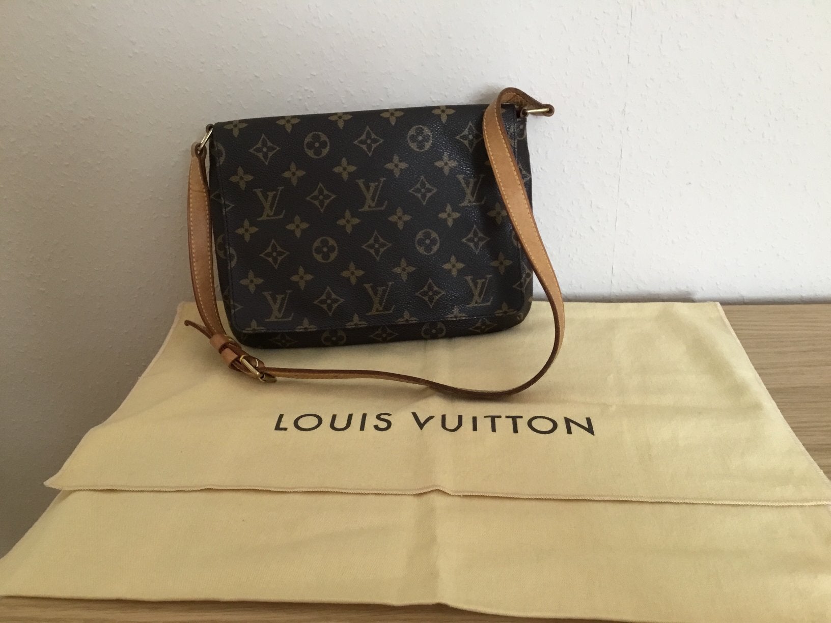 Louis Vuitton Musette tango, Ophalen, Zo goed als nieuw