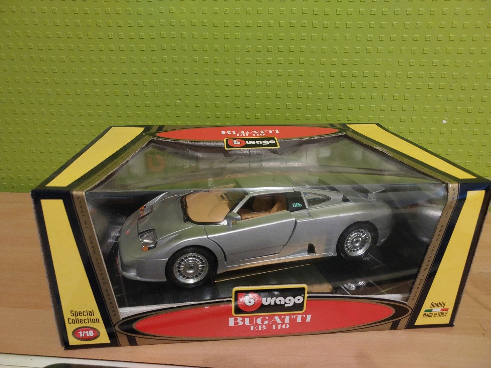 Schaalmodel Bugatti EB110 Burago, Hobby en Vrije tijd, Ophalen of Verzenden, Nieuw, Auto, Burago