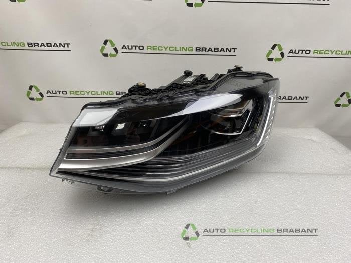 Phare gauche d'un Volkswagen Caddy, Autos : Pièces & Accessoires, -, 3 mois de garantie, Utilisé, -
