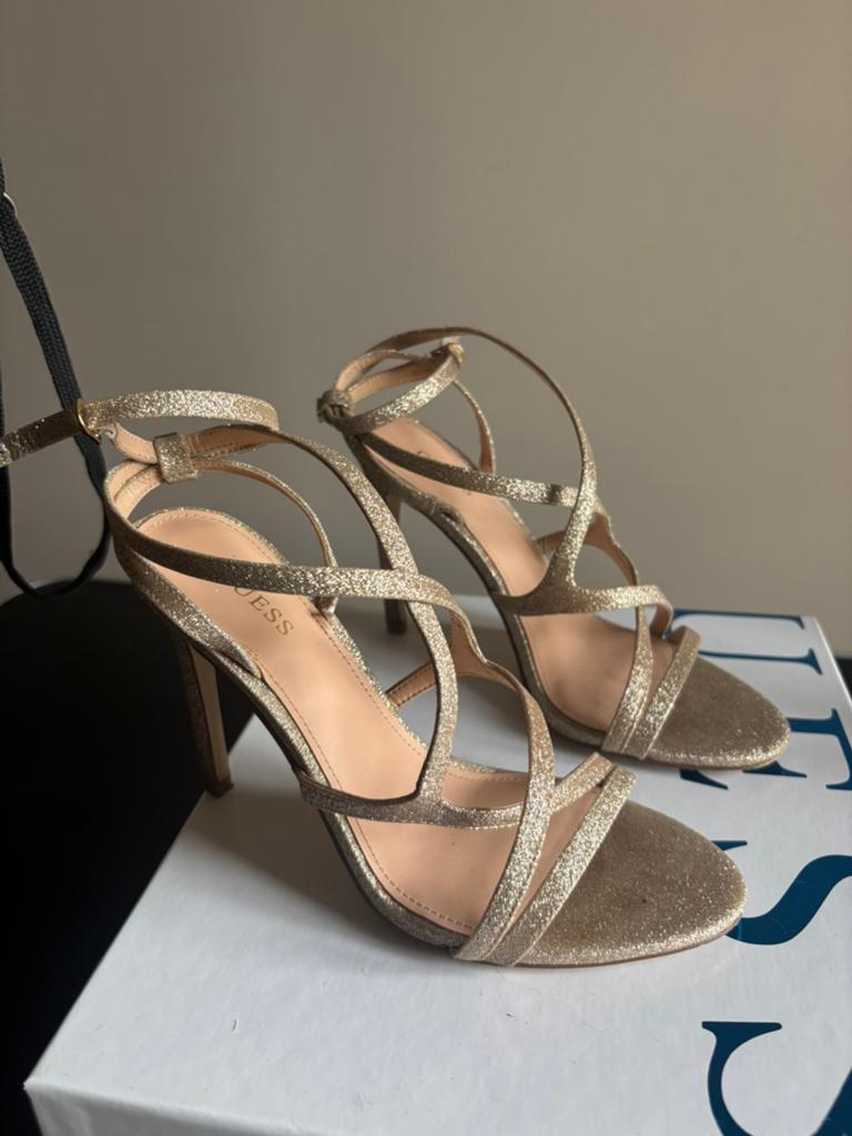 Guess sandalen, Kleding | Dames, Schoenen, Ophalen, Zo goed als nieuw