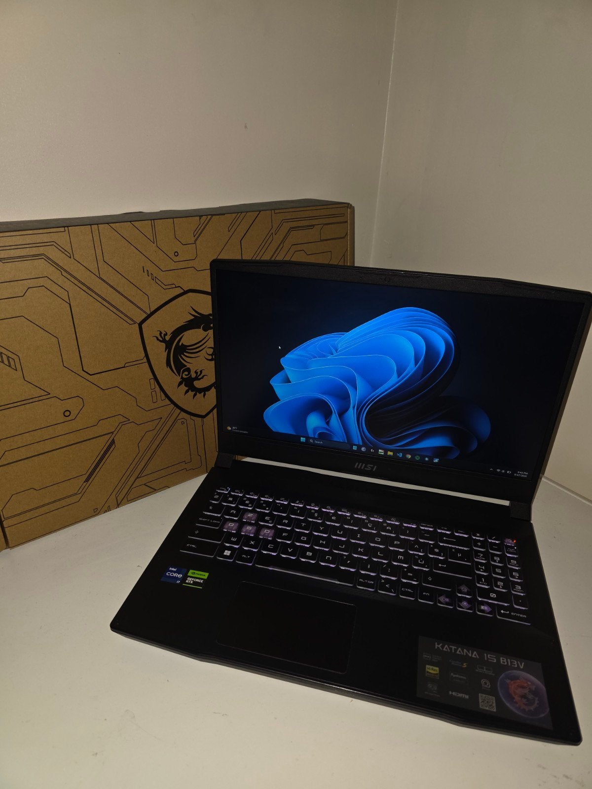 MSI Katana 15 B13VGK – i7-13700H / RTX 4070 / 24GB RAM / 1TB, Computers en Software, Ophalen of Verzenden
